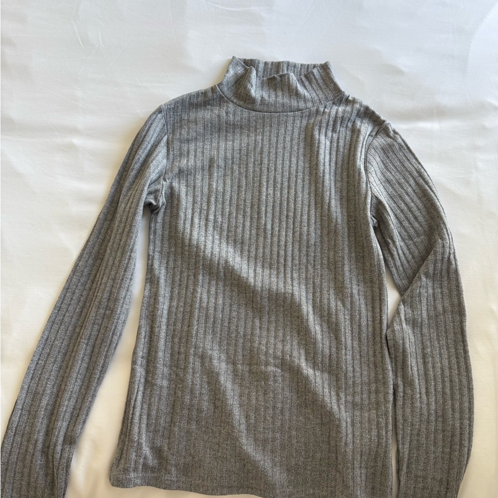 Topshop Gray Ribbed Turtleneck Sweater